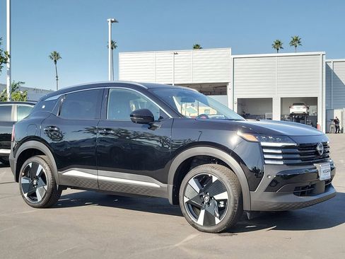 New 2026 Nissan Kicks SR FWD image 19
