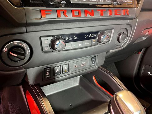 Used 2025 Nissan Frontier PRO-4X w/ Pro Premium Package AWD/4WD image 17