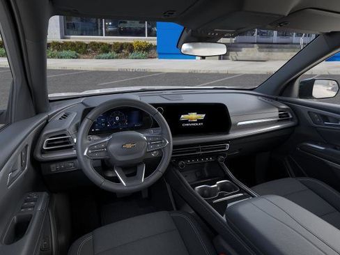New 2026 Chevrolet Traverse LT w/ LPO, Floor Liner Package FWD image 15