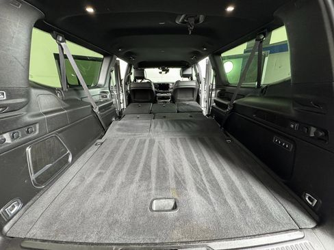 Used 2023 Jeep Wagoneer L Series II image 25