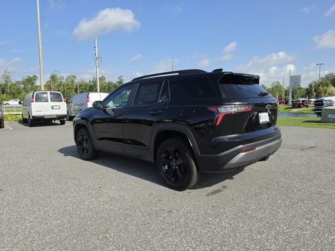 New 2027 Chevrolet Equinox LT w/ Convenience Package II FWD image 8