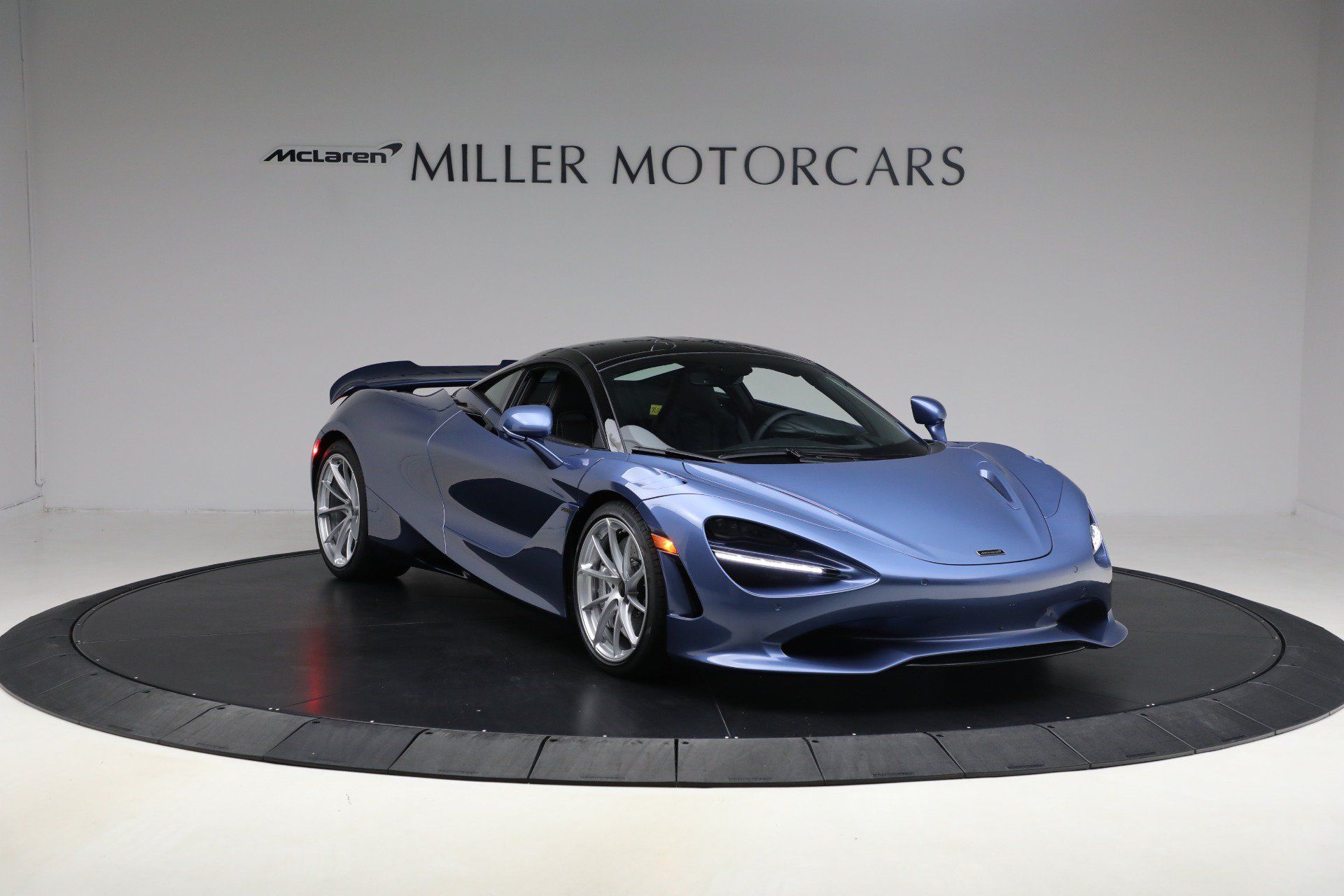 Used 2026 McLaren 750S RWD image 11