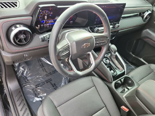 Used 2024 Chevrolet Colorado Z71 w/ Z71 Convenience Package 2 AWD/4WD image 19