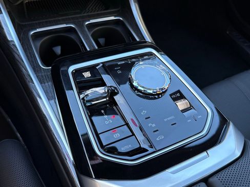 New 2026 BMW 760i xDrive w/ Executive Package image 27