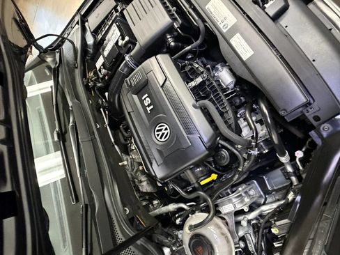 Used 2019 Volkswagen Golf S AWD/4WD image 24