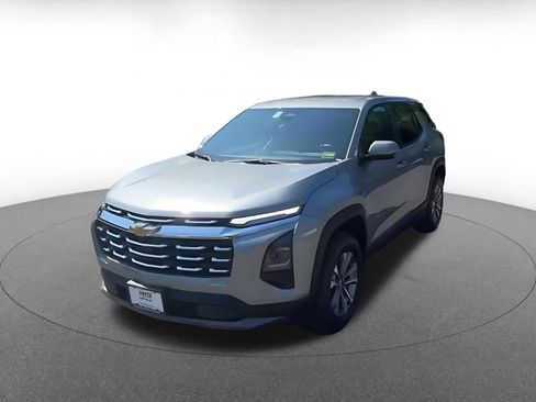 Used 2025 Chevrolet Equinox LT FWD image 7