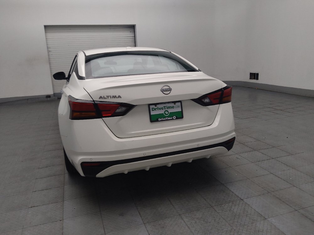 Used 2025 Nissan Altima 2.5 SV FWD image 6