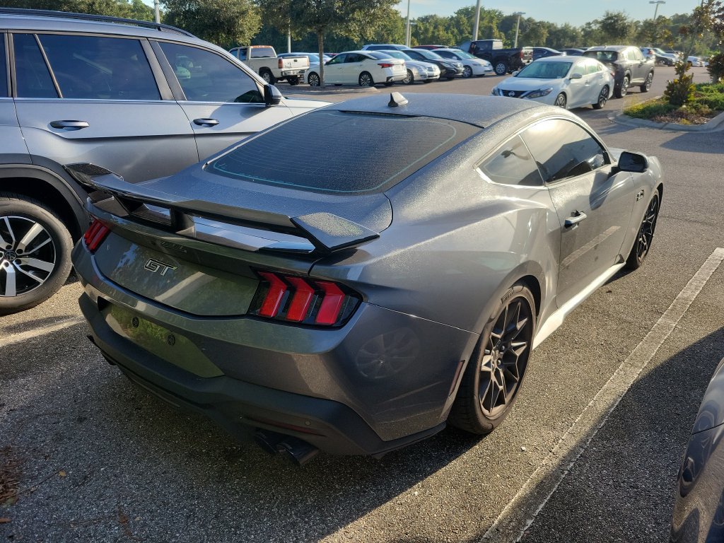 Used 2024 Ford Mustang GT Premium RWD image 3