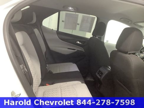 Used 2022 Chevrolet Equinox LT w/ LPO, Floor Liner Package image 9