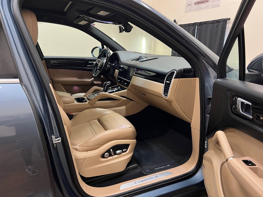 Used 2019 Porsche Cayenne S AWD/4WD image 25
