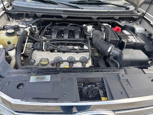 Used 2009 Ford Flex SE FWD image 13