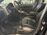 Used 2017 Porsche Cayenne S image 4