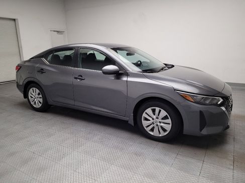 Used 2025 Nissan Sentra S FWD image 11