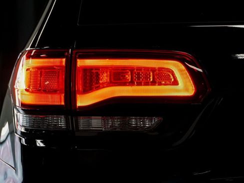 Used 2021 Jeep Grand Cherokee Trackhawk AWD/4WD image 93