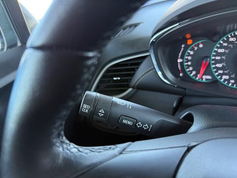 Used 2021 Chevrolet Trax LT w/ Sport Edition FWD image 18