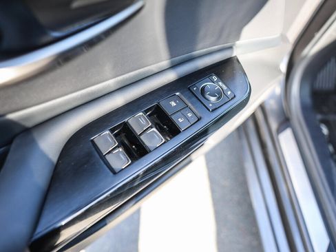 Used 2025 Lexus ES 300h w/ Premium Package FWD image 12
