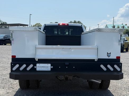 New 2026 RAM 3500 Tradesman AWD/4WD image 27