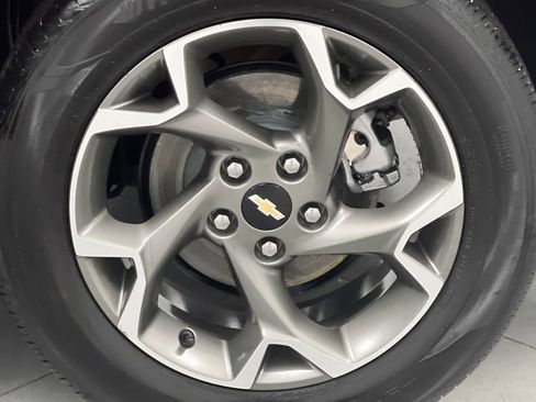 Used 2025 Chevrolet Trax LT w/ LT Convenience Package FWD image 59