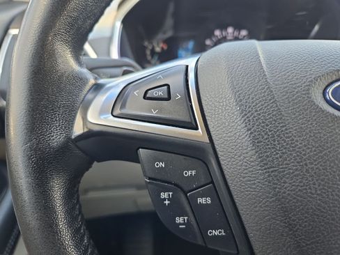 Used 2019 Ford Edge Titanium AWD/4WD image 21