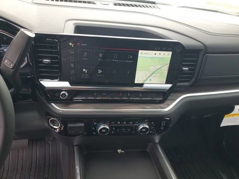 New 2026 GMC Sierra 3500 SLT w/ SLT Premium Package image 15