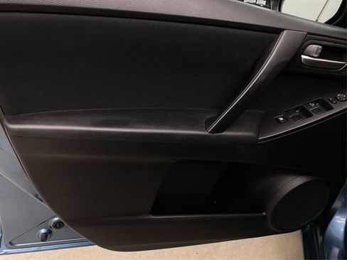Used 2010 MAZDA MAZDA3 i Touring FWD image 24