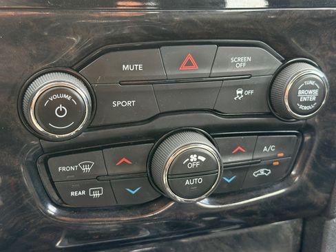 Used 2021 Chrysler 300 Touring L AWD/4WD image 30