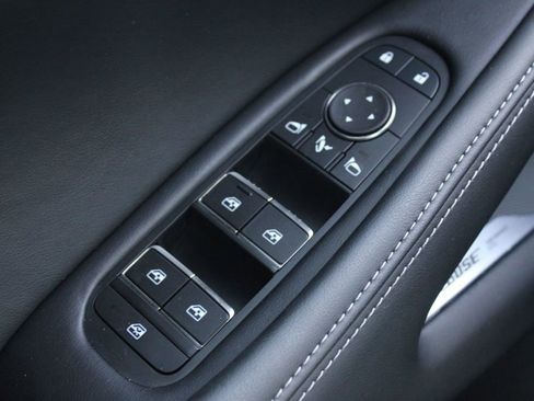 Certified 2025 INFINITI QX60 Luxe image 12