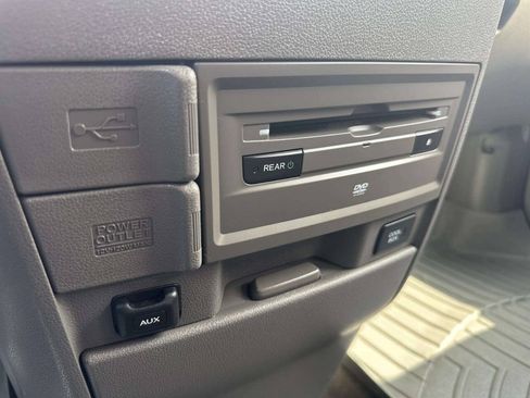 Used 2015 Honda Odyssey Touring Elite image 34