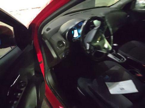 Used 2014 Chevrolet Cruze LT w/ Technology Package image 8