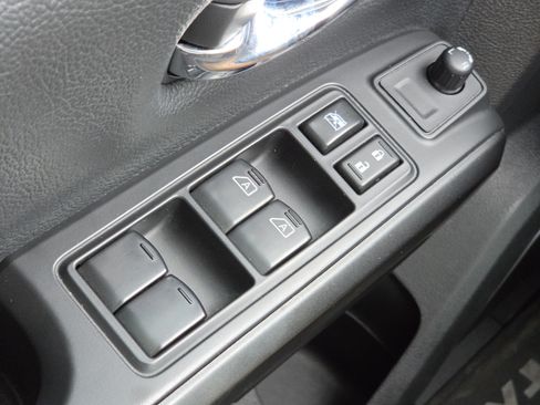 Used 2021 Nissan Titan PRO-4X w/ Off Road Protection Package AWD/4WD image 12