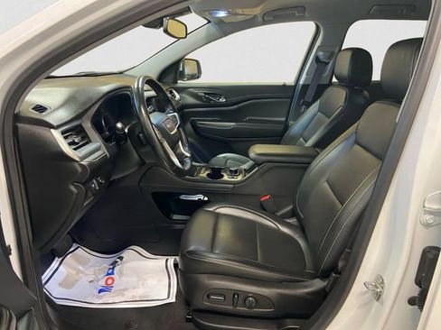 Used 2023 GMC Acadia SLT image 10