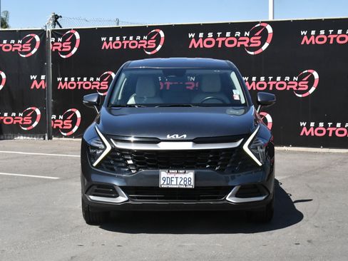 Used 2023 Kia Sportage EX FWD image 2