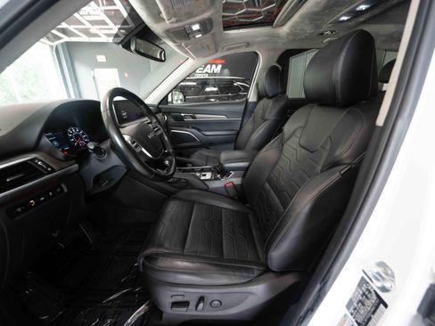 Used 2022 Kia Telluride SX w/ SX Prestige Package AWD/4WD image 9