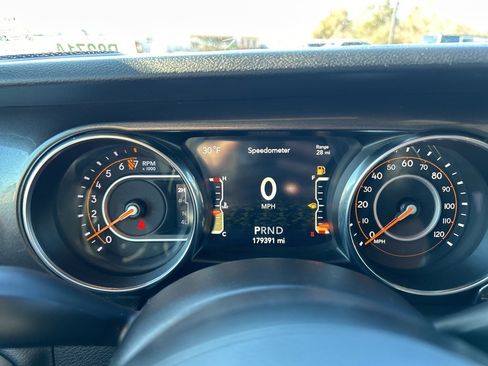 Used 2019 Jeep Wrangler Unlimited Sport image 13