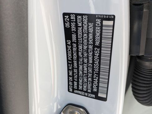 New 2025 Porsche Taycan image 28