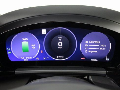 Certified 2025 Porsche Macan Turbo Electric image 22