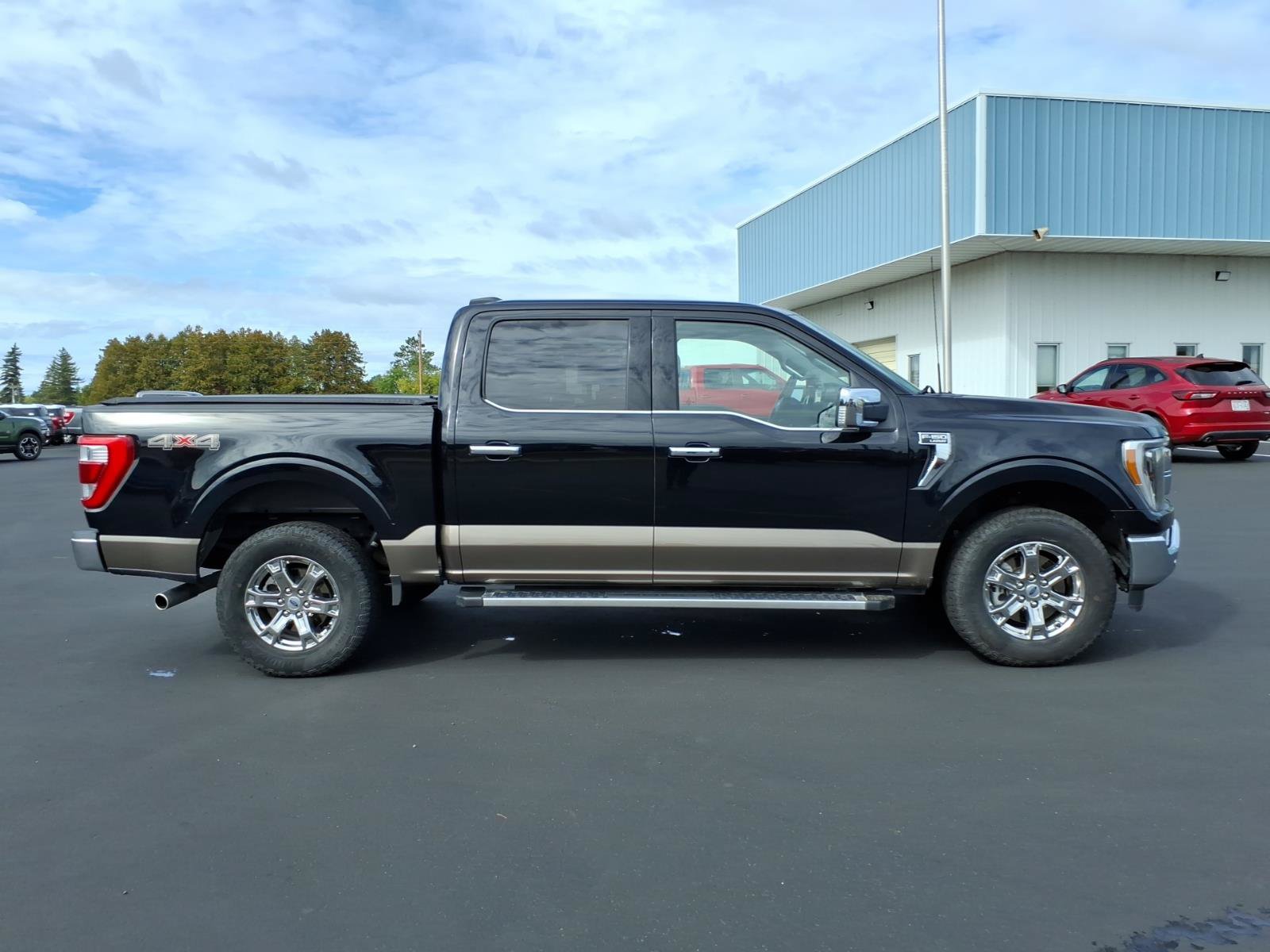Used 2022 Ford F150 Lariat w/ Equipment Group 502A High AWD/4WD image 7