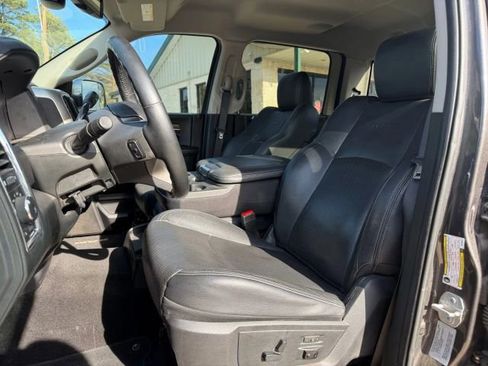 Used 2017 RAM 2500 Laramie w/ Cold Weather Group image 9