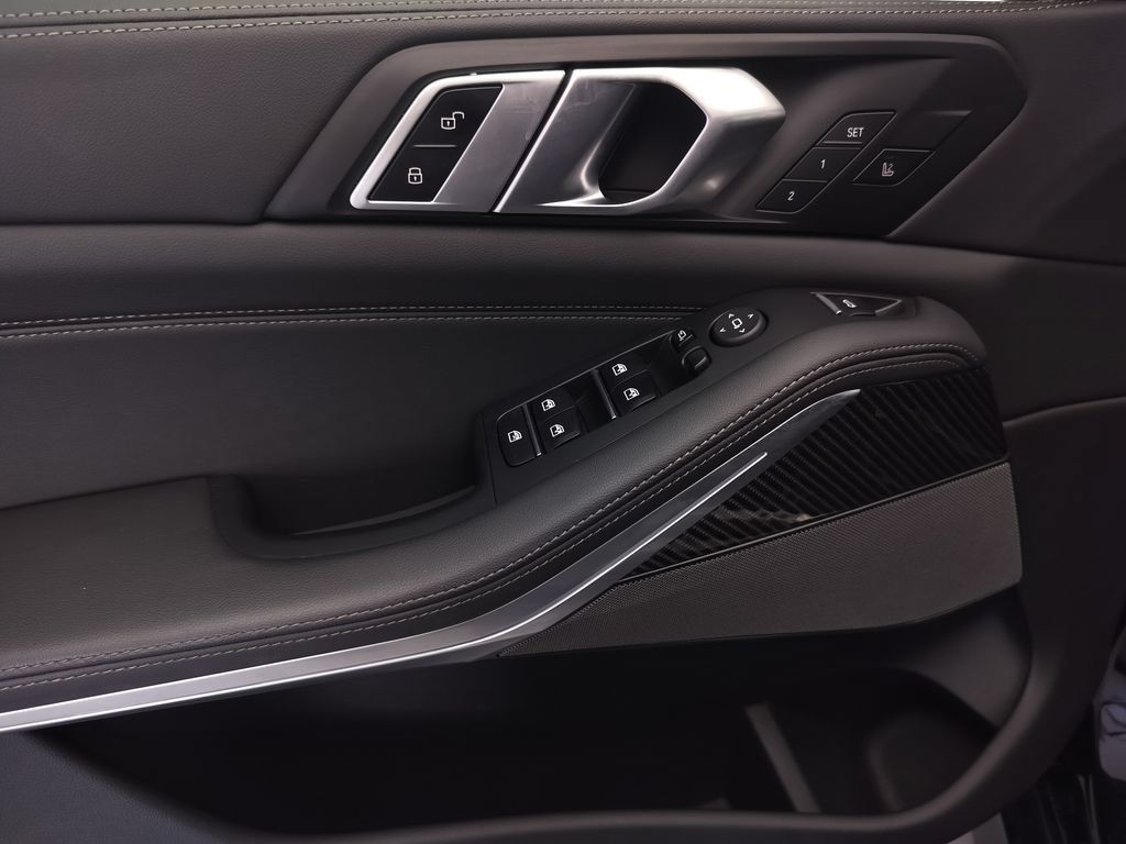 Certified 2026 BMW X5 M60i AWD/4WD image 7