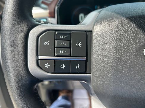 Used 2023 Ford F150 Lariat image 19