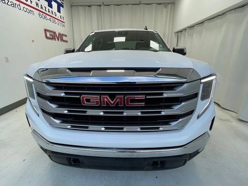 Used 2023 GMC Sierra 1500 SLE AWD/4WD image 2