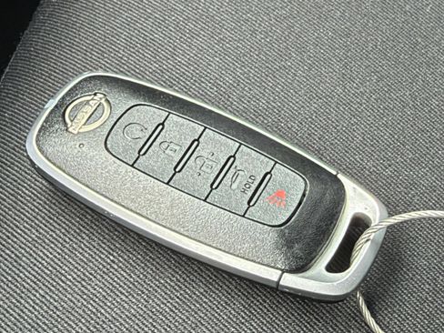 Used 2025 Nissan Pathfinder SV AWD/4WD image 21