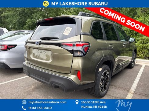 Used 2025 Subaru Forester Premium AWD/4WD image 6