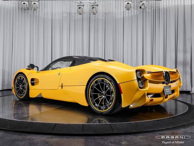 Used 2024 Pagani Utopia RWD image 23