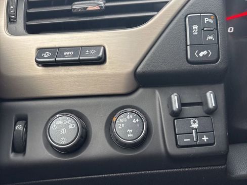 Used 2016 GMC Yukon Denali w/ Open Road Package image 23