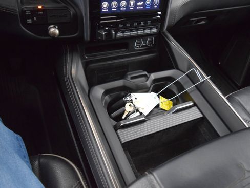 Used 2020 RAM 3500 Limited image 15