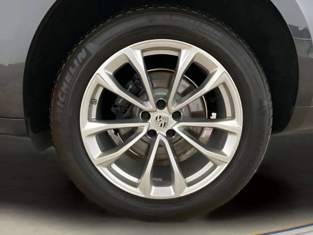 Used 2023 Porsche Macan AWD/4WD image 86