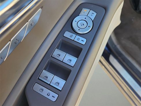 Used 2022 Genesis GV80 2.5T w/ Prestige Package 04 image 15