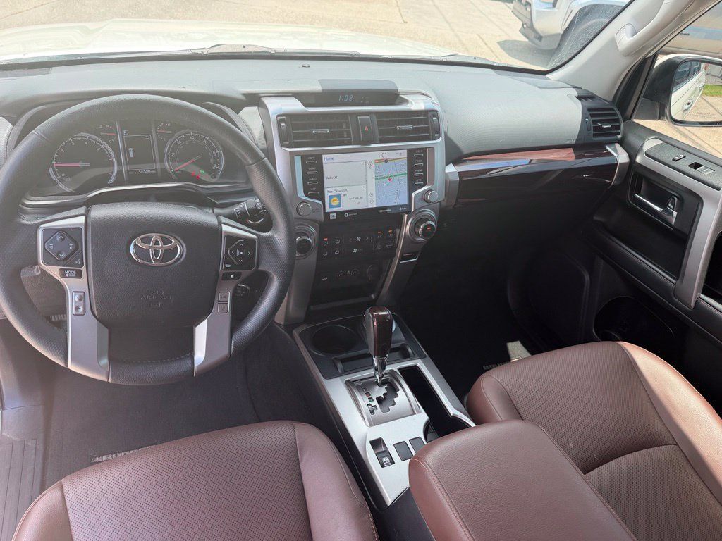Used 2022 Toyota 4Runner Limited AWD/4WD image 15