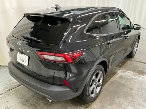 Used 2025 Ford Escape ST-Line w/ Tech Pack #1 FWD image 4